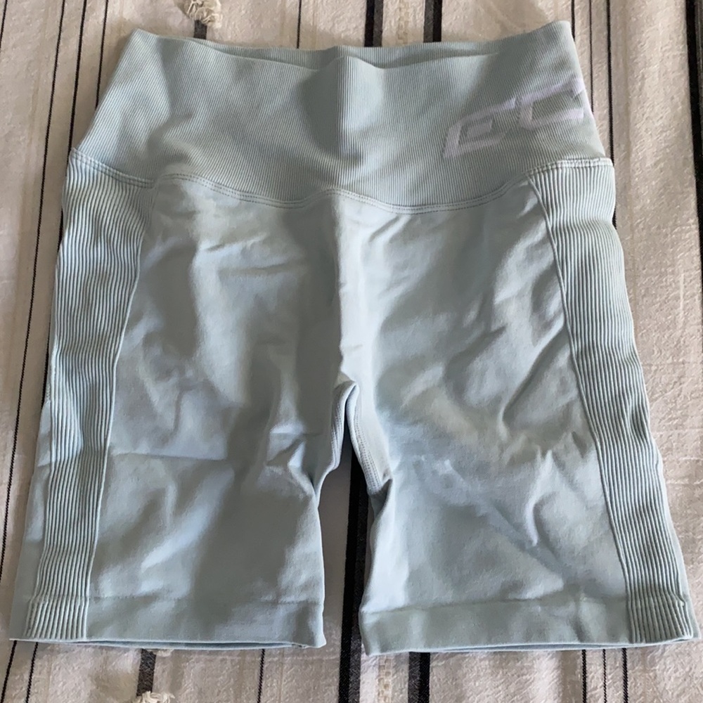 Echt scrunch shorts